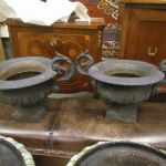 713 8611 GARDEN URNS